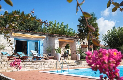 Stifanici Cottage | Villa with perfect sun deck overlooking the pool in the heart of Istria
