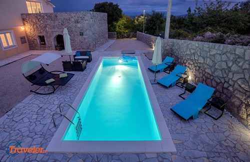 Vrh Villa | Villa with pool, children's playground, garden - TRAVELER Reiseburo Krk - ID 2138