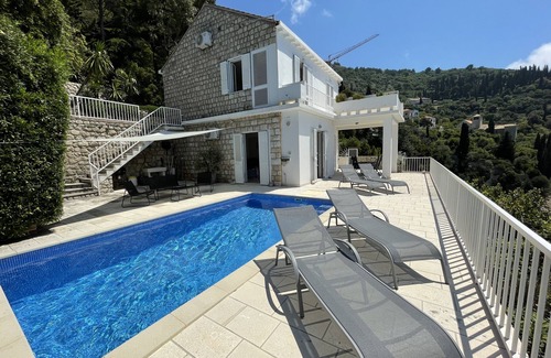 Municipality of Dubrovnik Villa | Villa with pool in the most beautiful part of Dubrovnik on unique location
