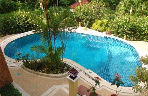 Ban Sakhu Villa | villa with pool in tropical garden