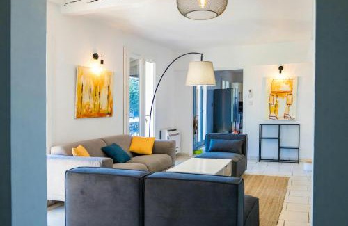 Trebes House | Villa With Pool In The Cantalauze Vineyards