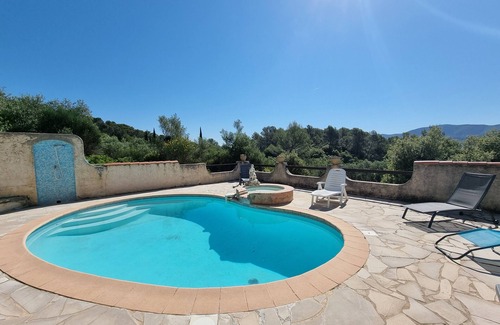 Pignans House | Villa with pool in the heart of olive groves