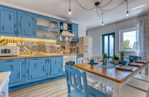 Hreljin House | Villa with pool, terrace, barbecue, children's playground, sauna and gym