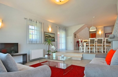 Montizana Villa | Villa with pool with a lovely panoramic view near Poreč