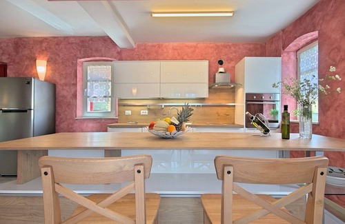 Montizana Villa | Villa with pool with a lovely panoramic view near Poreč