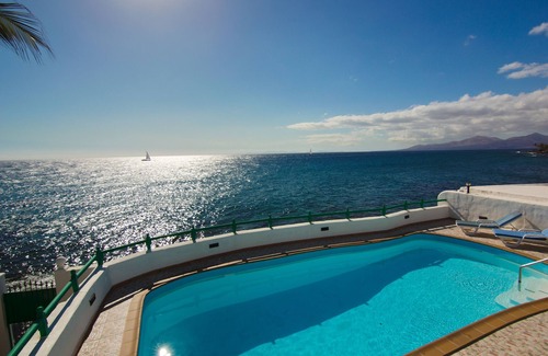 Los Pocillos Villa | Villa With Private Heated Pool And Sea Views