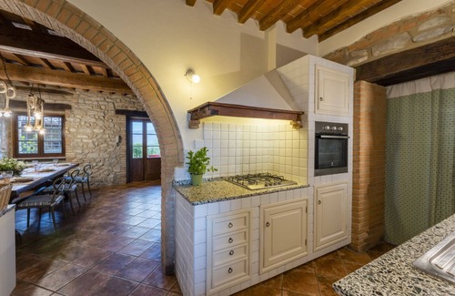 Chianni House | Villa with private pool and stunning views near Pisa