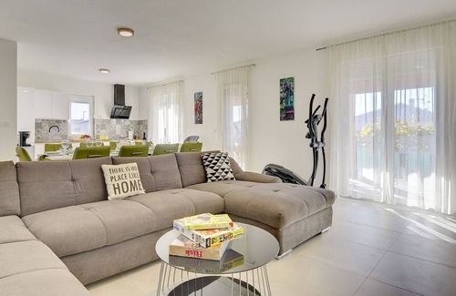 Sikici House | Villa with private pool, playground, WiFi, air conditioning, BBQ