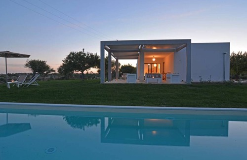 Noto Villa | Villa with private pool splendid sea view, close to the center of Noto- services