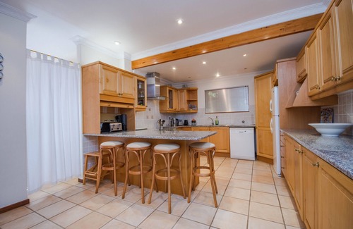 Somerset West Villa | Villa with sea view, pool, 360 sqm living space, ideal for wine lovers and golfers