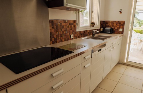 Garrigues Villa | Villa with secure swimming pool, SPA, 14 people, 6 bedrooms, quiet, all comforts