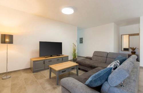 Topid Villa | Villa Xenia