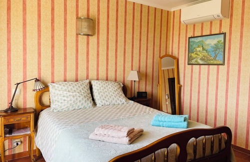 Cruis Villa | Villa "ylang" Entourée par la Garrigue et Champs de Lavande