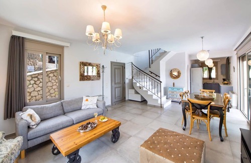 Episkopos Villa | Villa Zogianna by Villa Plus