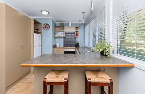Anderson Park Apartment | Village Apartment, just steps from shops, cafes, bars and restaurants