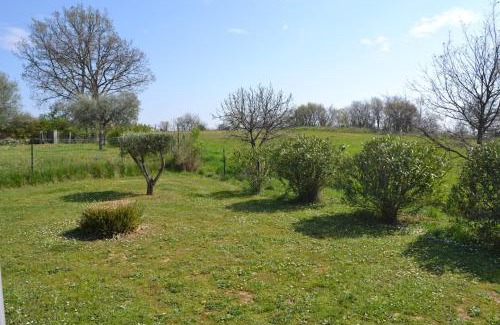 Saint-Dezery House | Village de gîtes Les Olivettes