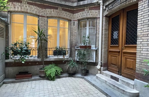 Epinettes Apartment | Village des Batignolles Paris 17