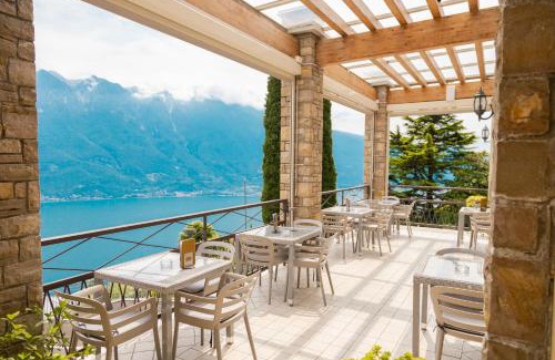 Arias Hotel | Village Hotel Lucia