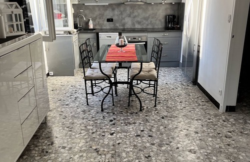 Meyreuil House | VILLAGE HOUSE