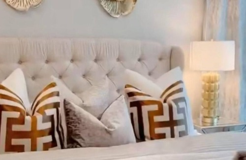 Milwaukee Hotel | Village Inn