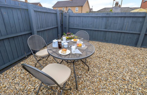 Littleport Cottage | Village Retreat