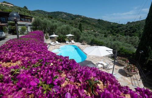 Rezza House | Villaré, villetta con piscina nel verde in Riviera
