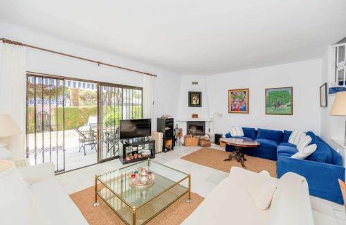 Cabopino Ski Chalet | Villas del puerto cabopino