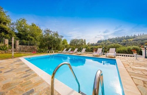 Ano Korakiana Villa | Villas Eleonas