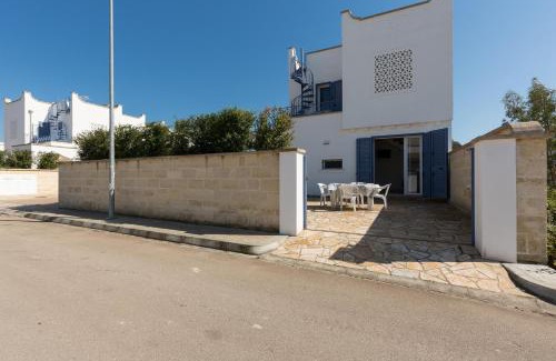 Boncore House | Villetta Raffaele by BarbarHouse