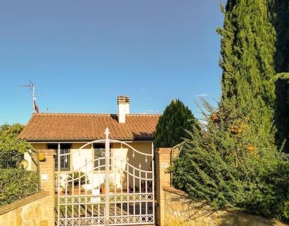 Cecina Apartment | Villetta Rio, large private garden