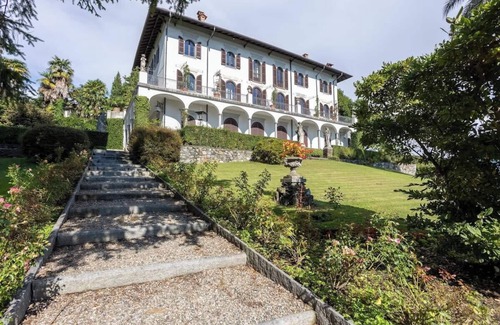 Verbania Villa | VILLINO SAN REMIGIO - 9 BEDROOMS 18 PAX