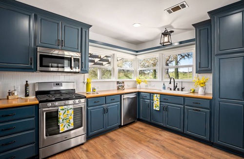 Paso Robles House | Vina Vista Estate with year round heated pool & 360 degree viewsnn