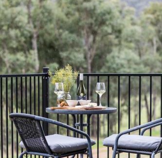 Apple Tree Flat House | Vineyard stay at Mudgee