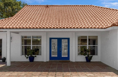Deltona Lakes Villa | Vineyard & Winery Stay! nOsteen/Deltona Florida