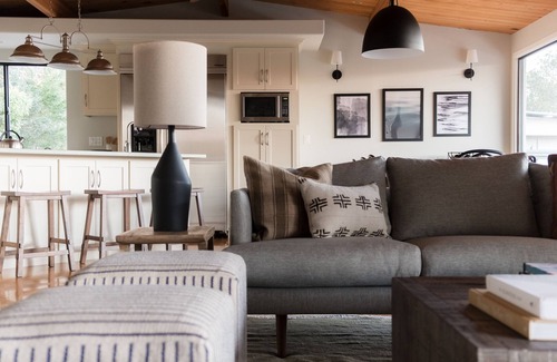 Santa Rosa House | Vino Blanco by AvantStay | Private Wine Country Home w/Mtn Views & Deck