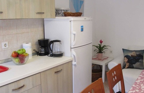 Veli Losinj Apartment | Vintage 3-Bedroom Apartment