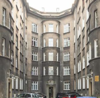 Wesoła Zachod Apartment | Vintage Charm-3 Bedrooms-old Town