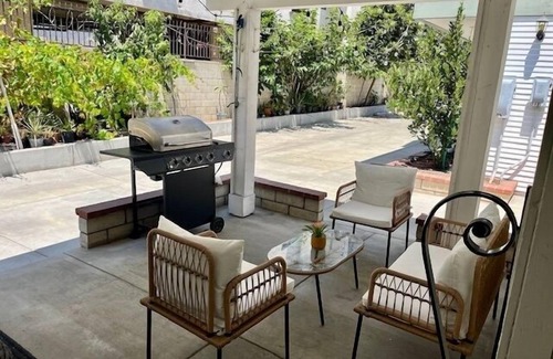 East Hollywood House | Vintage Hollywood 4br Duplex.