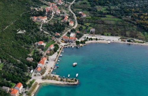 Brijesta House | Vintage house Brijesta