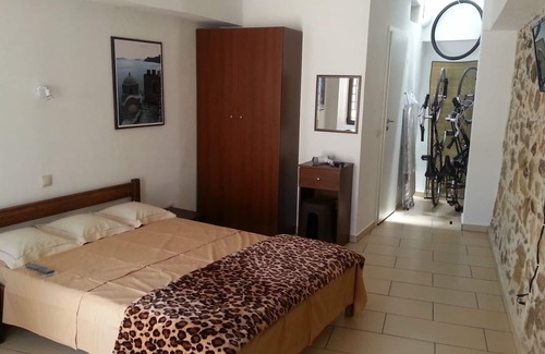 Pitsidia House | Vintage House Studio's Pitsidia Adults Only