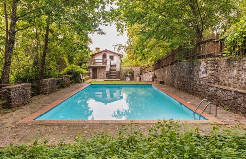 San Marcello Piteglio House | Vintage Vacation Home