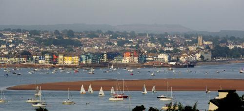 Ebford Apartment | Violet Mays Retreat