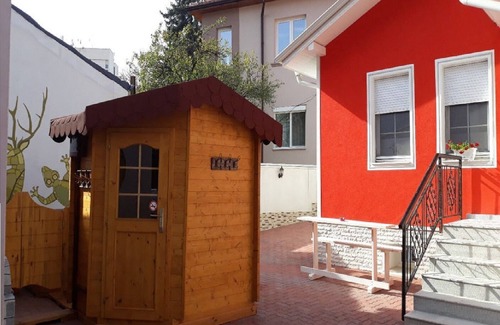 Vranyantsi House | Violette Orchidee