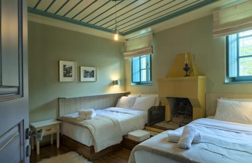 Asprangeloi House | Virginia