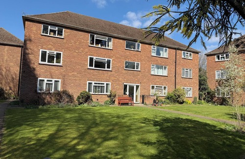 Runnymede Apartment | Virginia Water, comfortable two bed apartment!