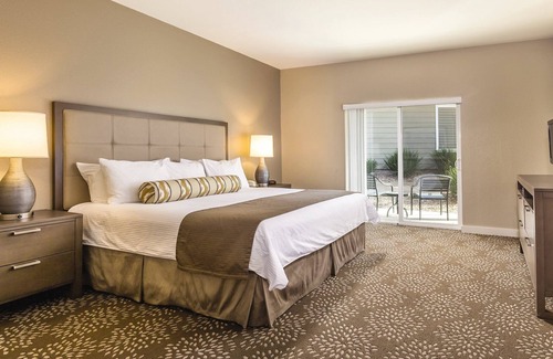 Windsor Resort | Visit the Russian River Valley in style!