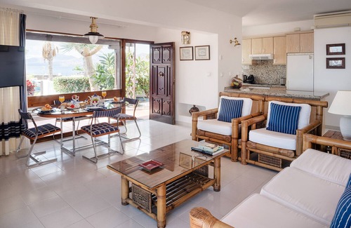 Puerto del Carmen House | VISTA AJACHES | A romantic 2 bedroom bungalow at Playa Chica Beach