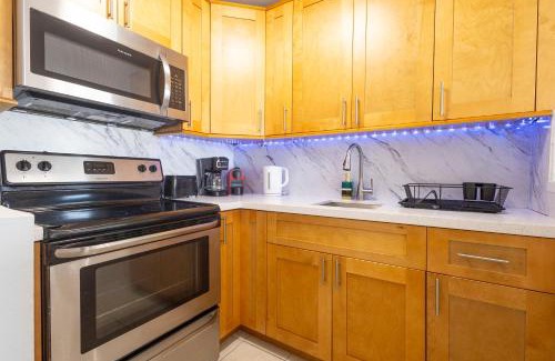 North Bay Village Apartment | Vista Mar: Bay Views Close to Miami Attractions