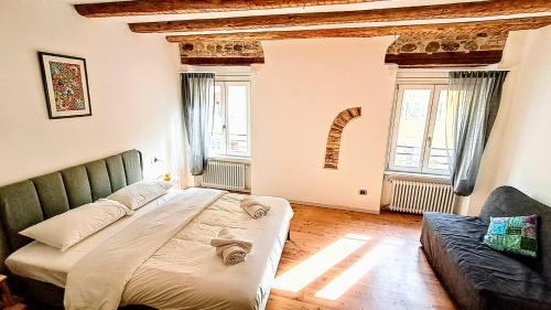 Trento Old Town Apartment | Vista mercatini -Jacuzzi- 100mq deluxe x 6persone