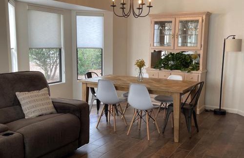 Sierra Vista House | Vista Retreat - Country Club Estates